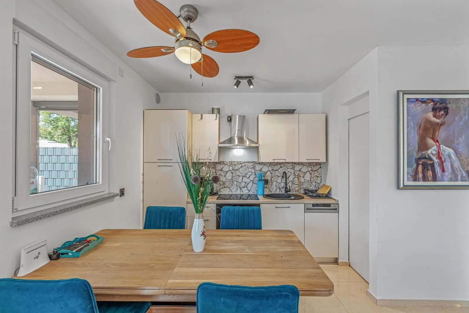 Cozy Two Bedroom Apartment Rose With Terrace Funtana