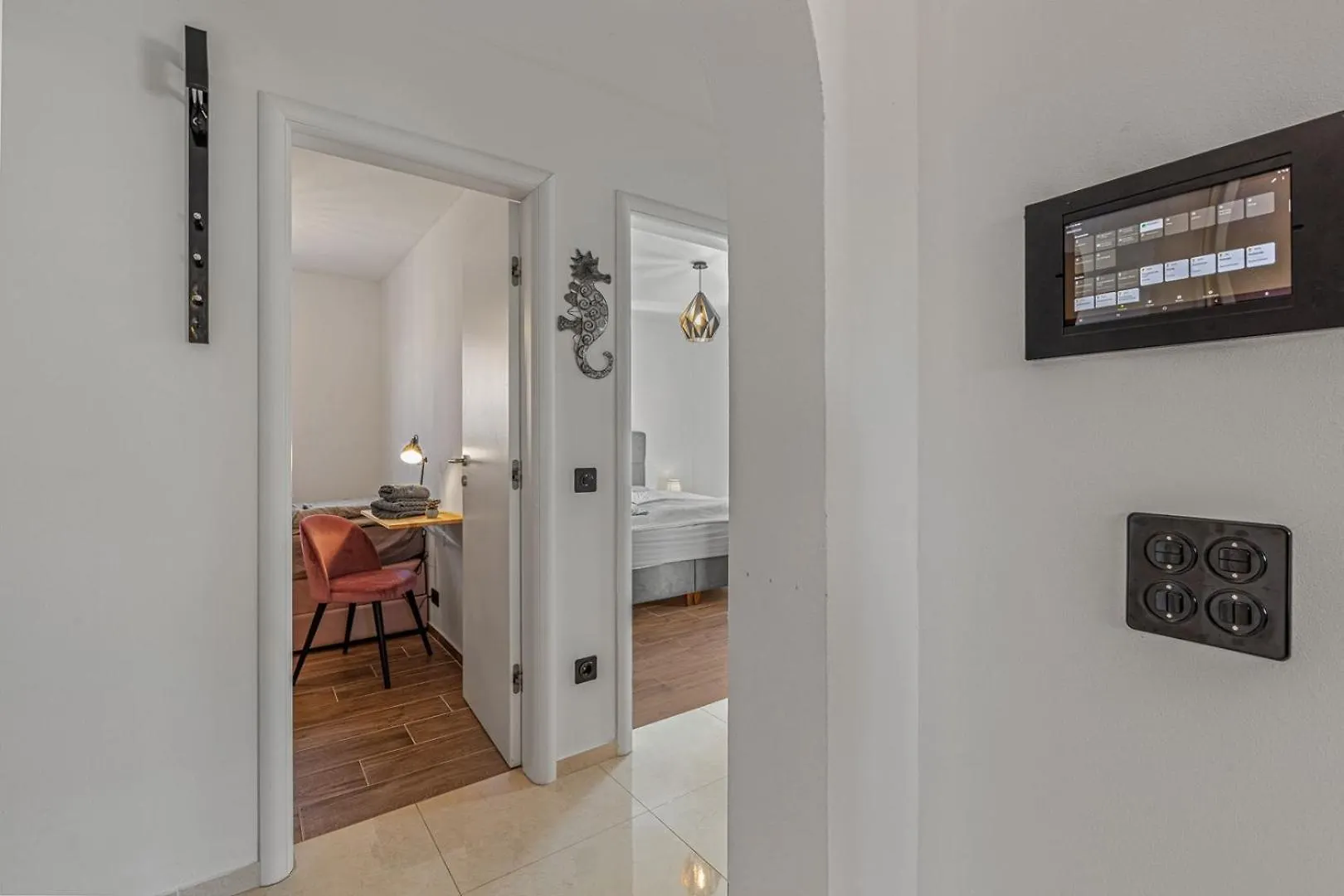 Cozy Two Bedroom Apartment Rose With Terrace Funtana